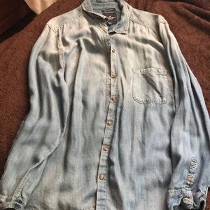 American Eagle Denim Long Sleeve Button Up